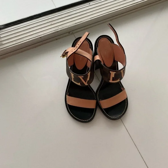 Lv shoes - Picture 10 of 10